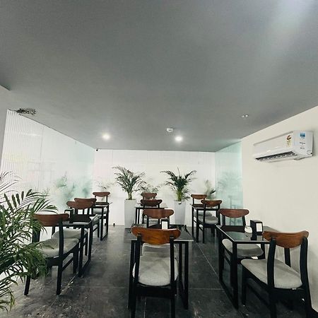 Bedchambers Serviced Apartment, Golf Course, Ґурґаон Екстер'єр фото
