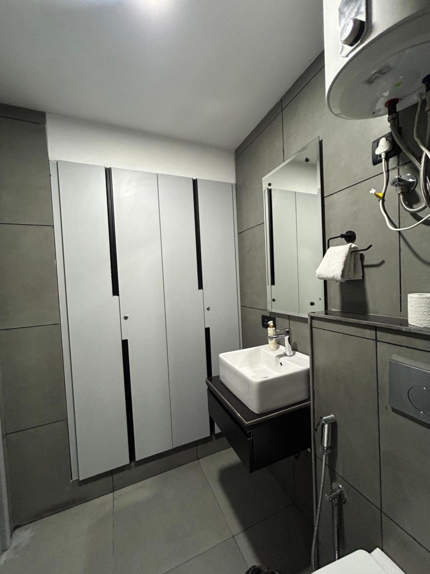 Bedchambers Serviced Apartment, Golf Course, Ґурґаон Екстер'єр фото
