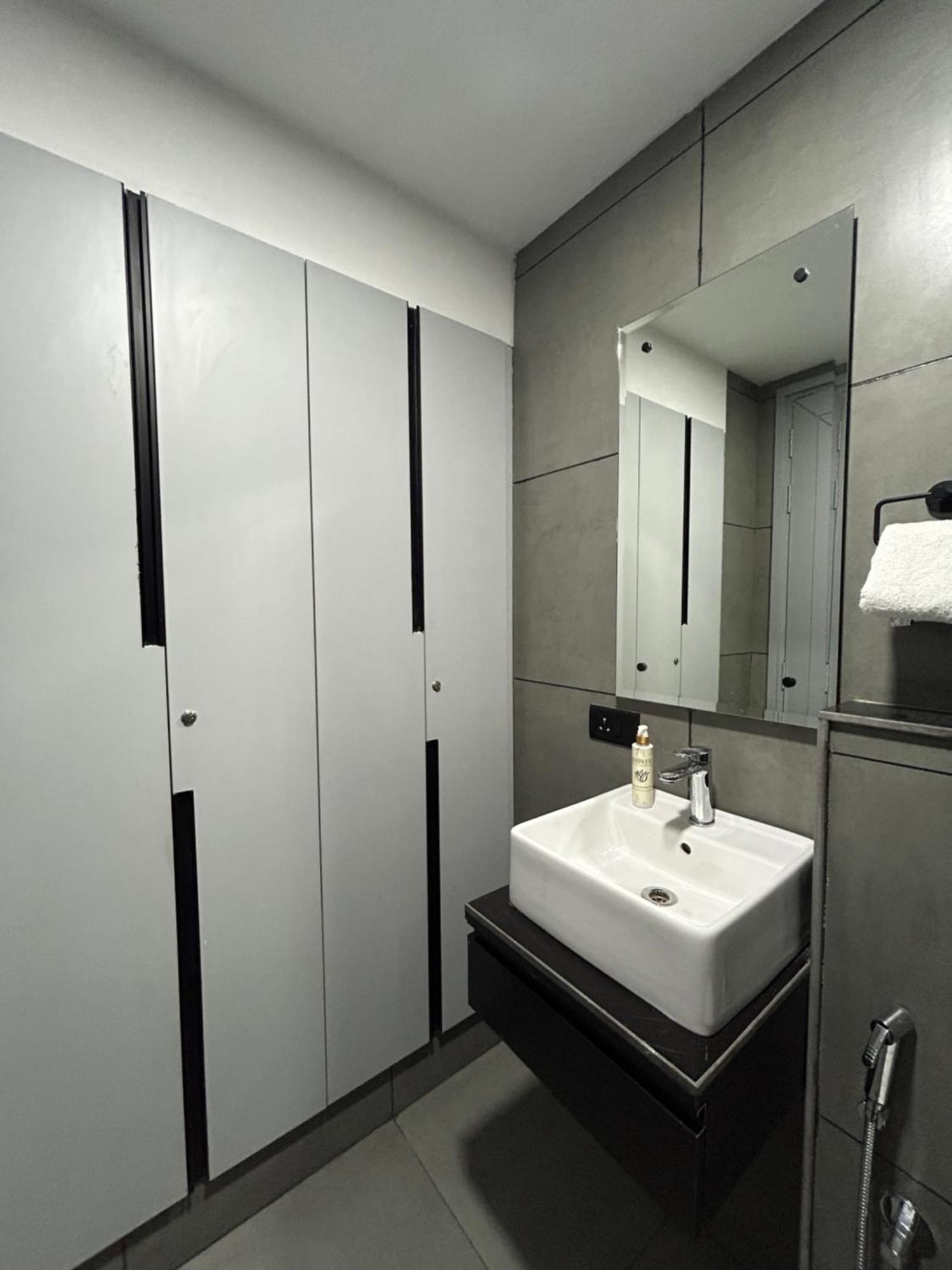 Bedchambers Serviced Apartment, Golf Course, Ґурґаон Екстер'єр фото