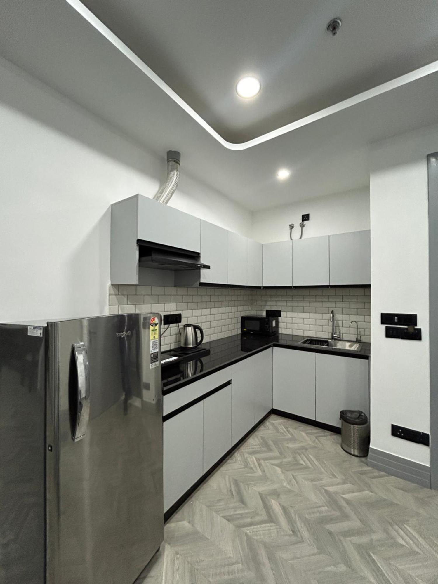 Bedchambers Serviced Apartment, Golf Course, Ґурґаон Екстер'єр фото