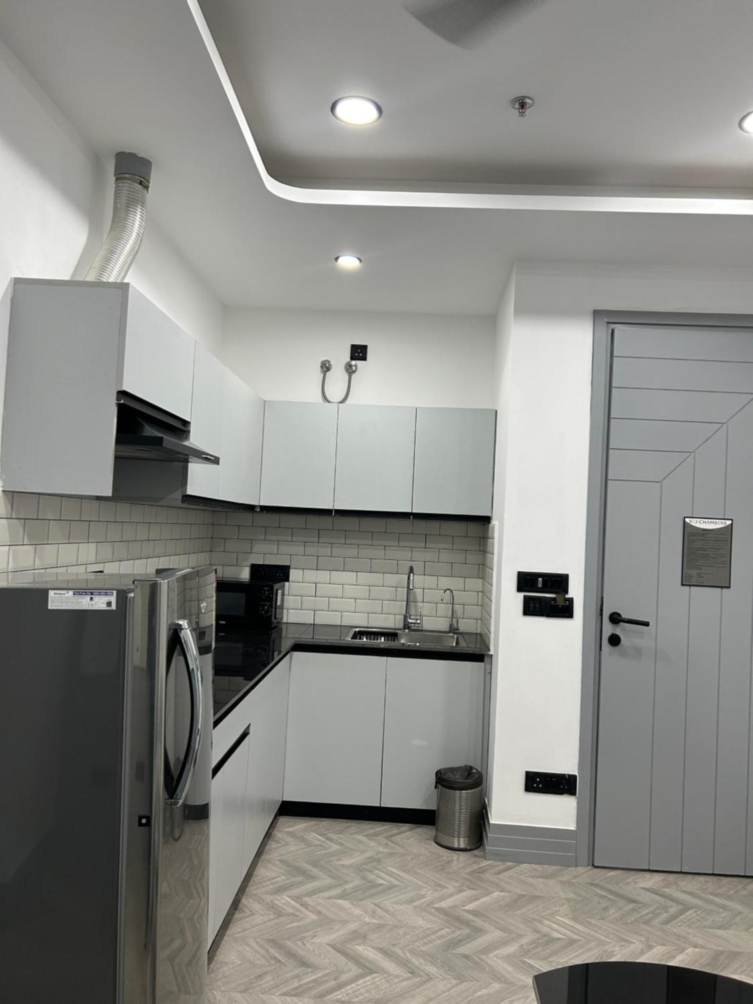 Bedchambers Serviced Apartment, Golf Course, Ґурґаон Екстер'єр фото