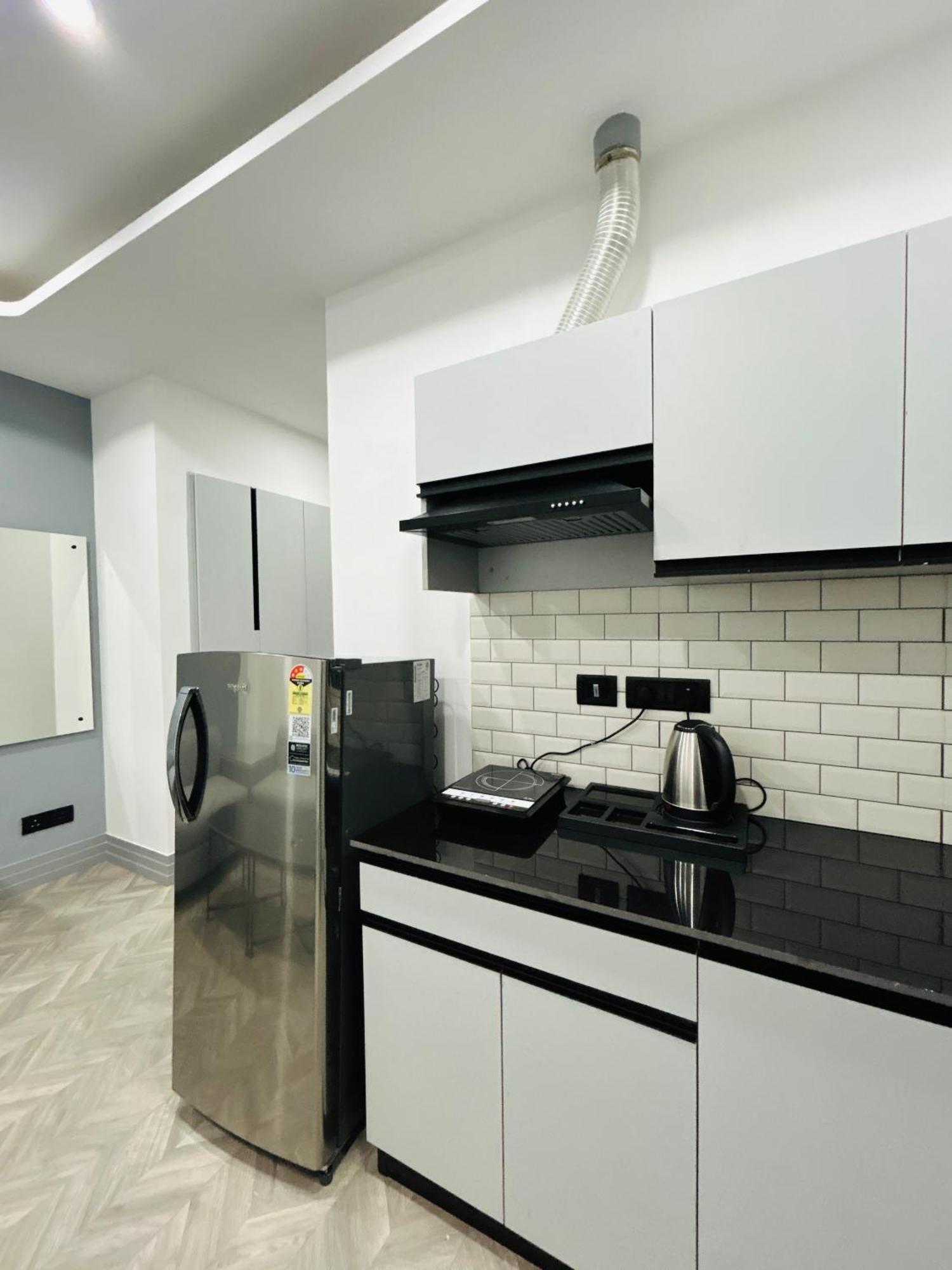 Bedchambers Serviced Apartment, Golf Course, Ґурґаон Екстер'єр фото