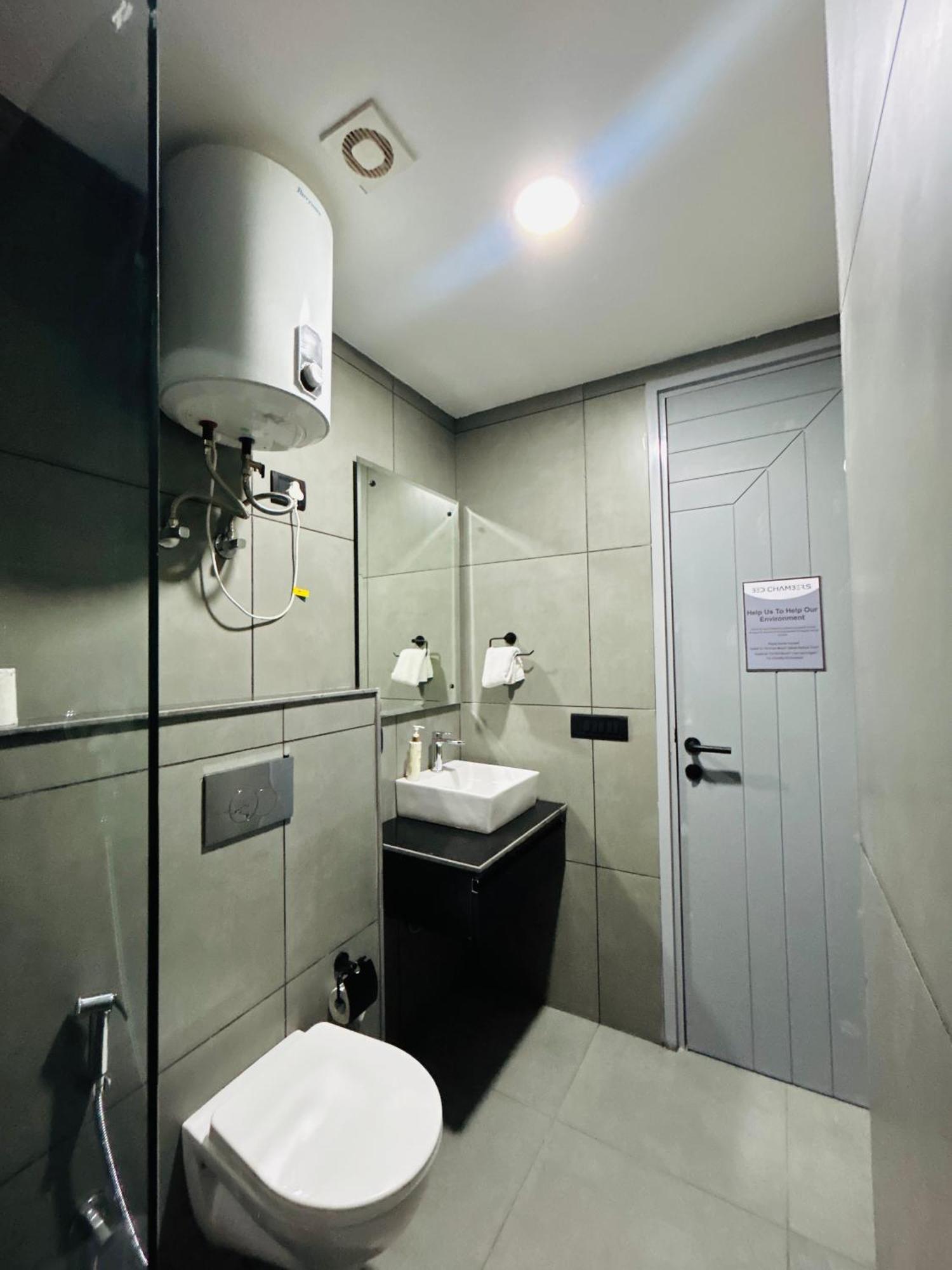 Bedchambers Serviced Apartment, Golf Course, Ґурґаон Екстер'єр фото