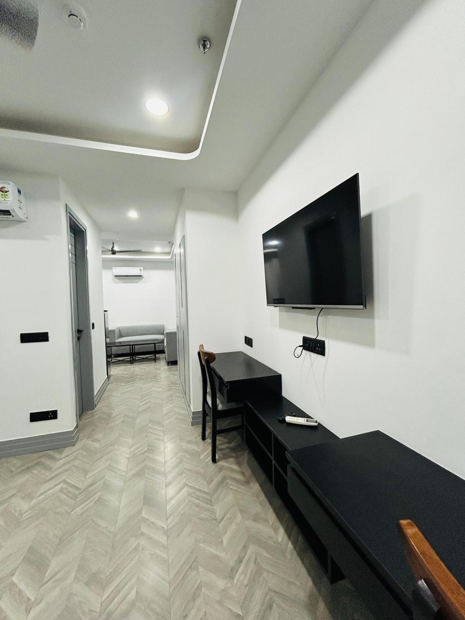 Bedchambers Serviced Apartment, Golf Course, Ґурґаон Екстер'єр фото