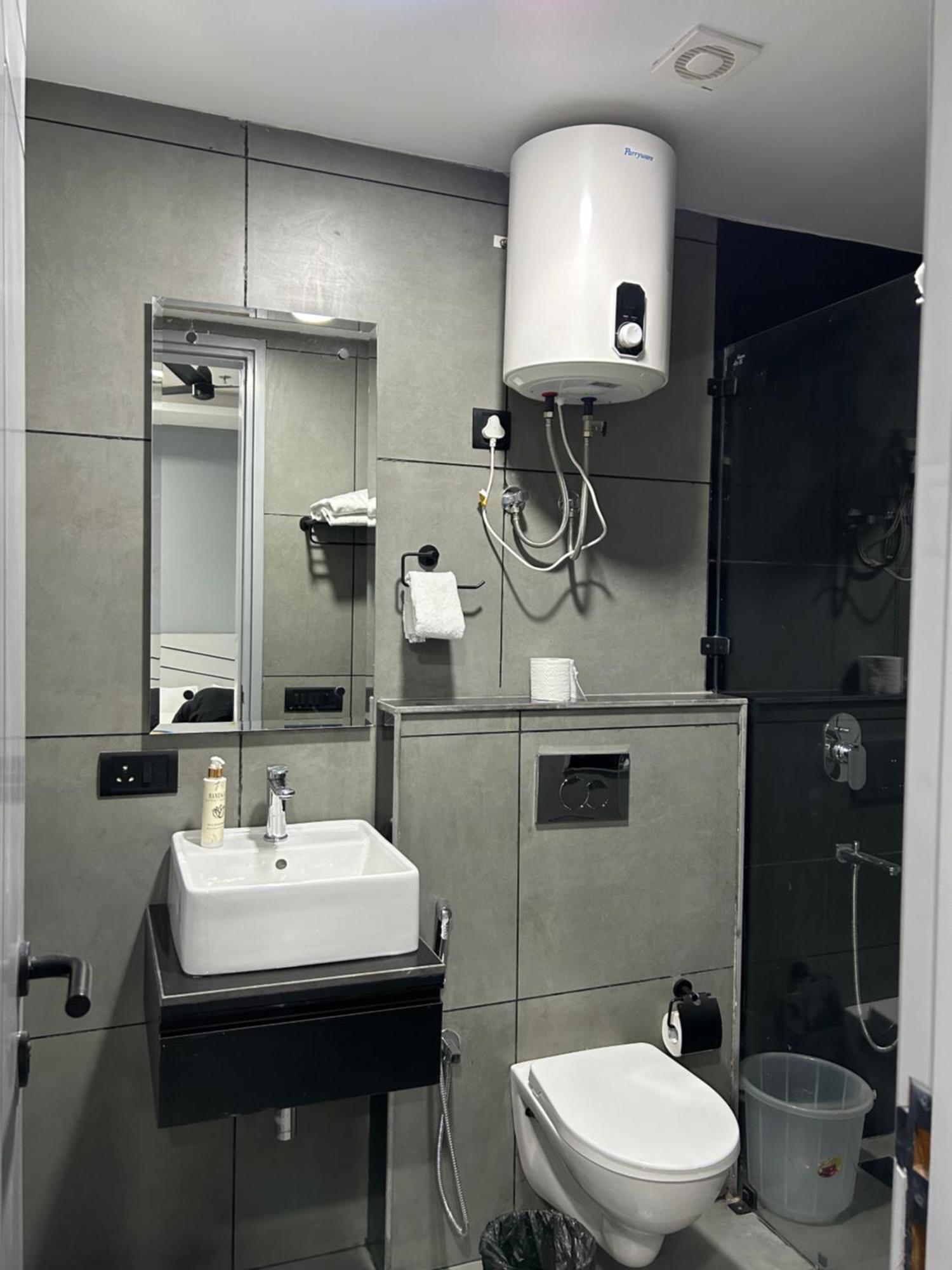 Bedchambers Serviced Apartment, Golf Course, Ґурґаон Екстер'єр фото